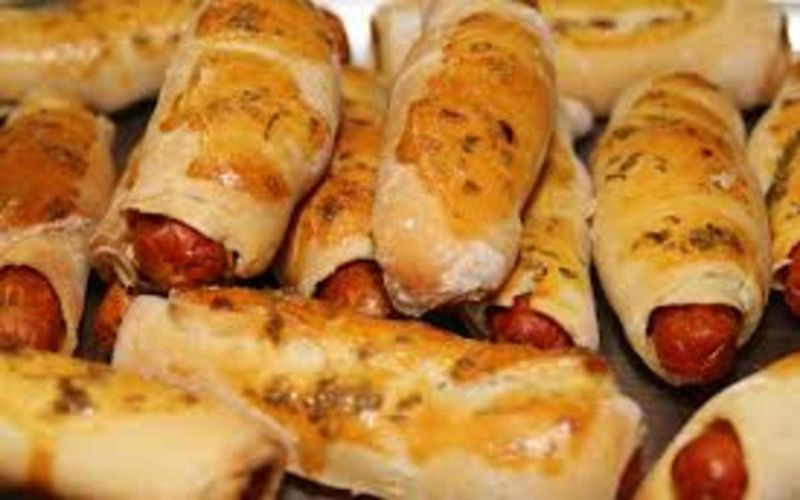 ENROLADO DE SALSICHA